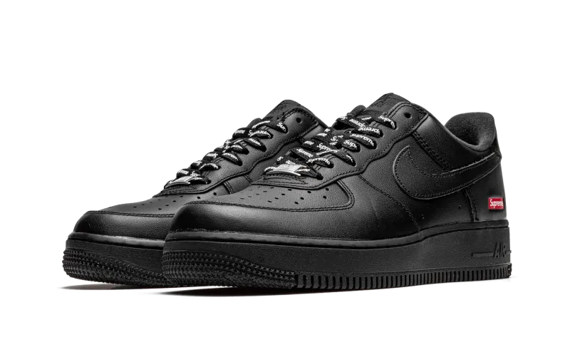 Air Force 1 Low Black Supreme