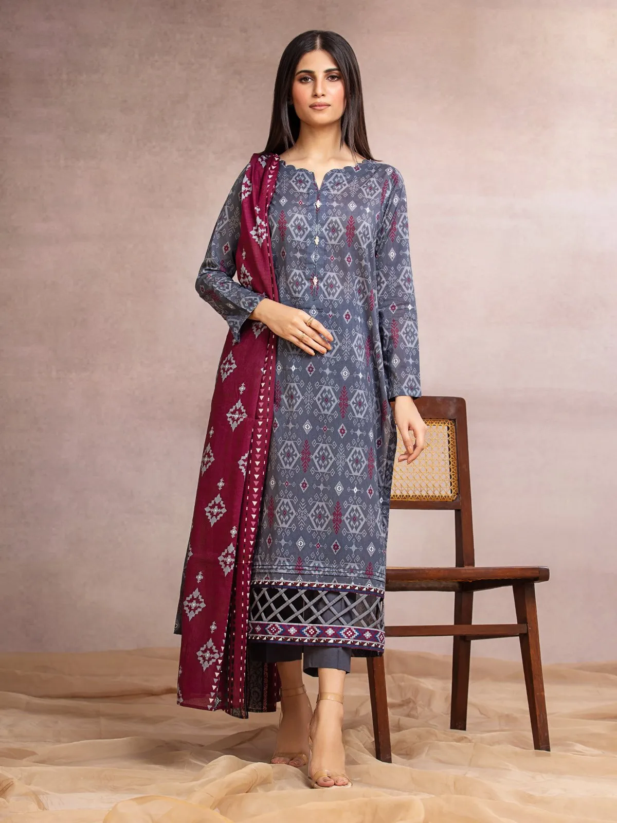 edenrobe Allure Printed Khaddar Unstitched 3Pc Suit EWU23A3-27155-3P