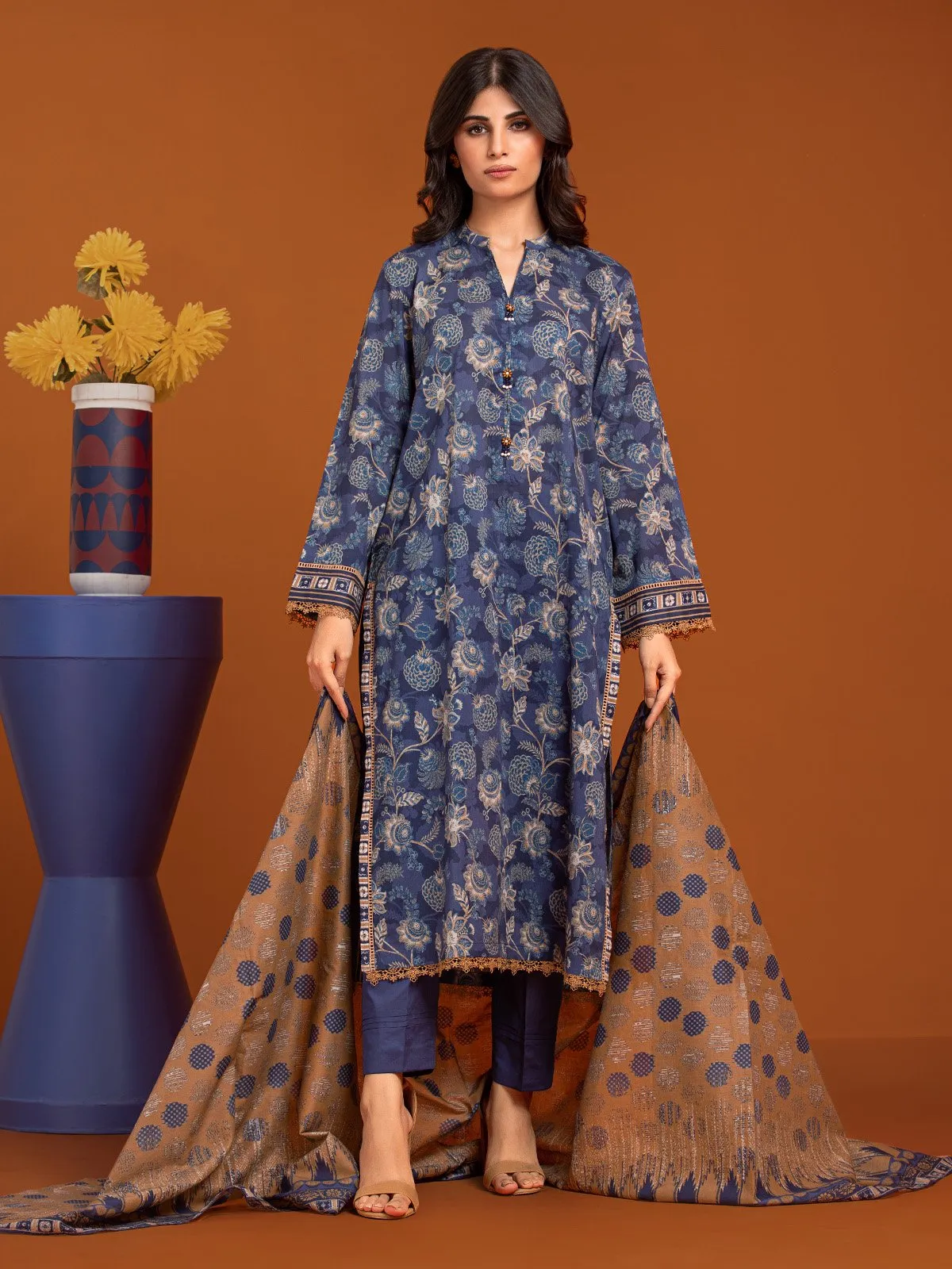 edenrobe Allure Printed Khaddar Unstitched 3Pc Suit EWU23A3-27172-3P