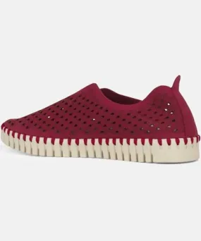 Ilse Jacobsen Women's Tulip Slip On Shoes In Cerise