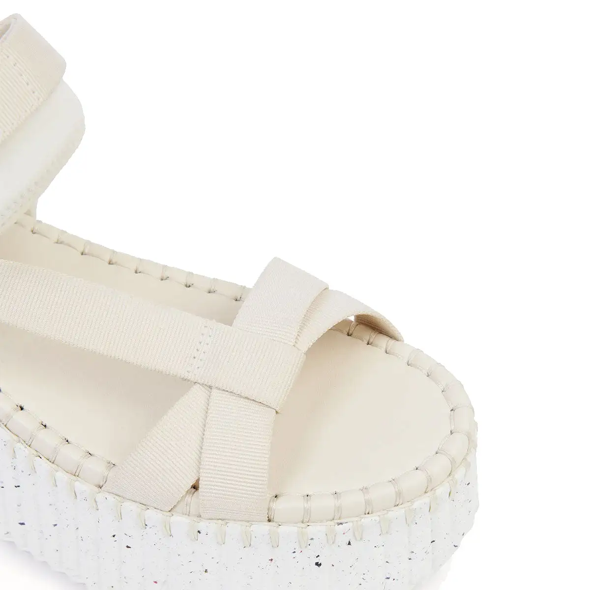 Nama Flatform Sandal, Pearly