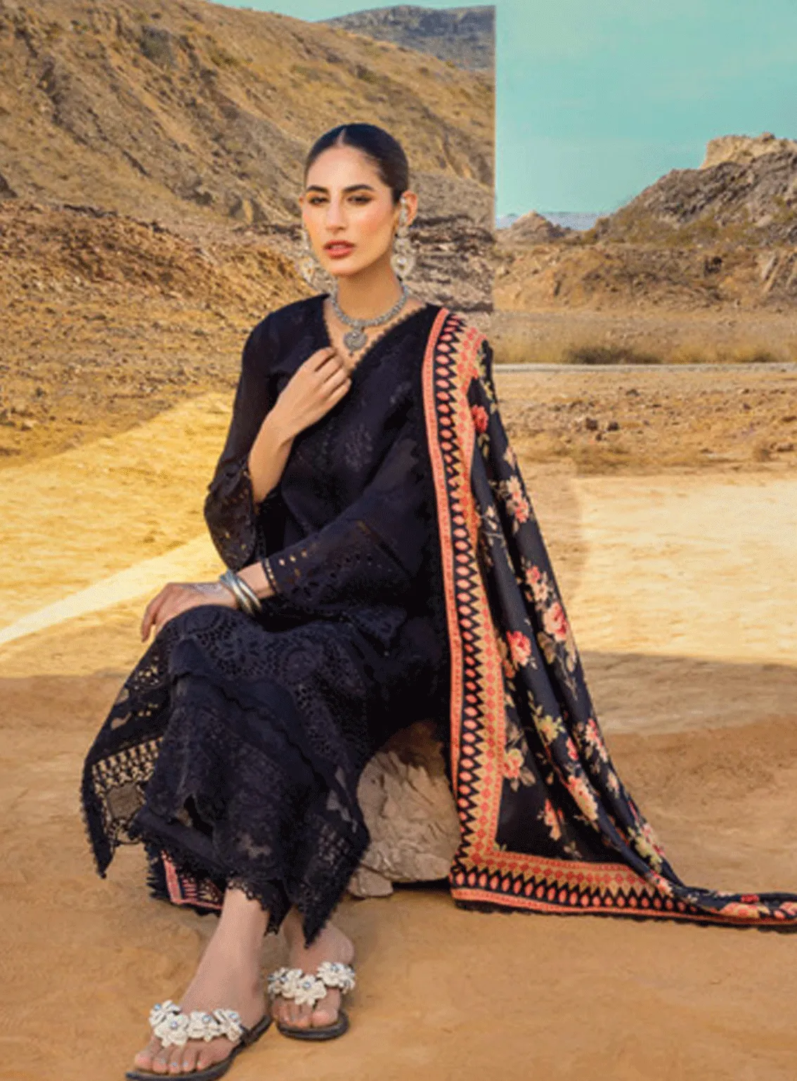 Zainab Chottani Embroidered Lawn Unstitched 3 Piece Suit - ZC23CL 9A MAAH EKAAN